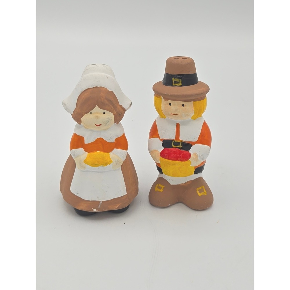Vintage‎ Pilgrim Salt and Pepper Shakers Ceramic Thanksgiving Decor Taiwan
